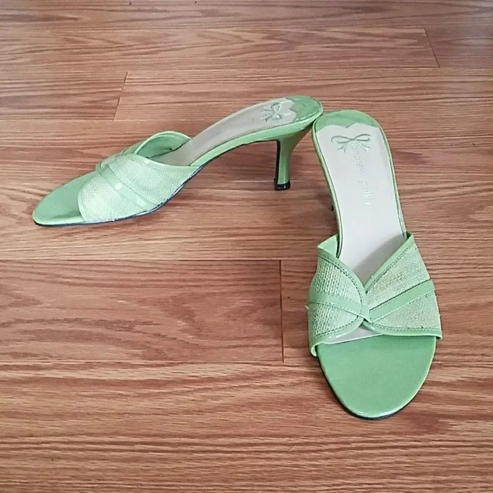 Andrew Geller slip on heels Sz. 8.5 Worn once